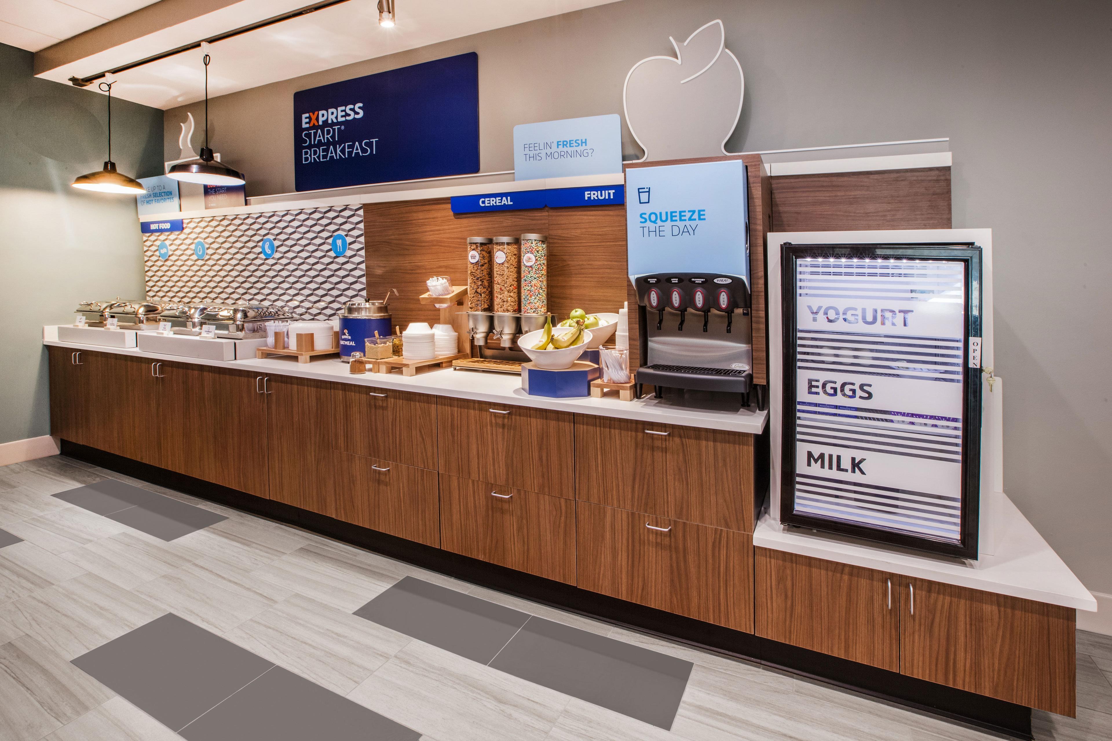 Holiday Inn Express Hotel & Suites Lander By Ihg Bagian luar foto