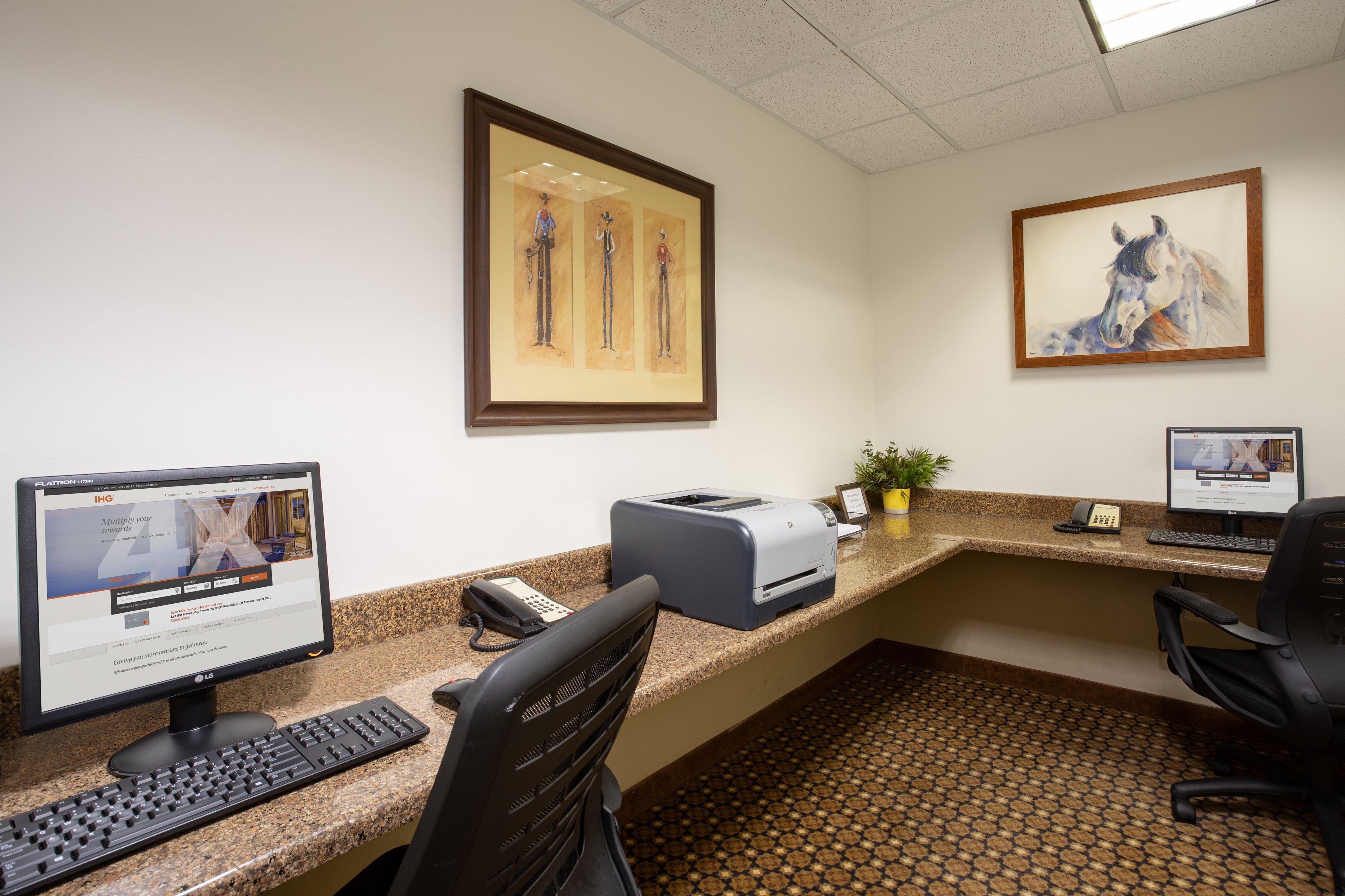 Holiday Inn Express Hotel & Suites Lander By Ihg Bagian luar foto